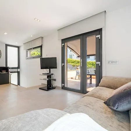 Apartment Hauzify I Marti
