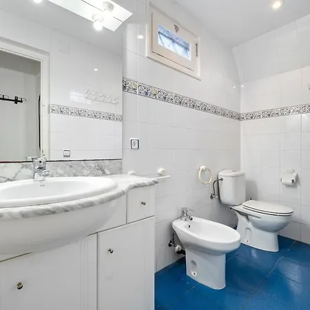 Hauzify I Marti Apartment *